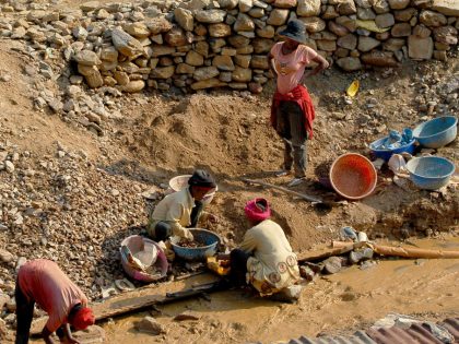 Cobalt mining under poor conditions in Democratic Republic of Congo