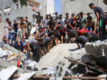 Israeli attacks in central part of the Gaza Strip continue