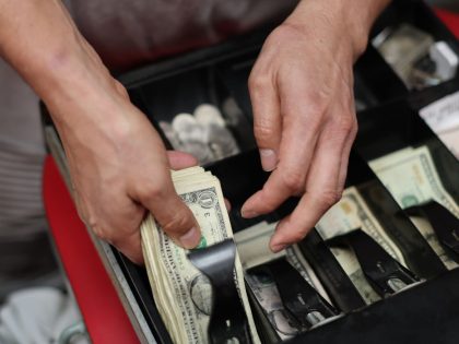 Inflation Continues To Surge, Rises To 40 Year High