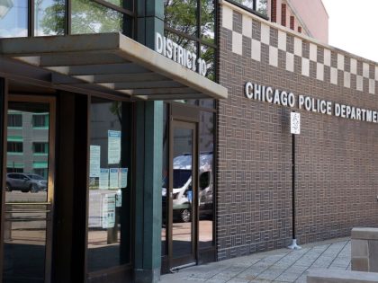 US-NEWS-CHICAGO-POLICE-MIGRANTS-TB