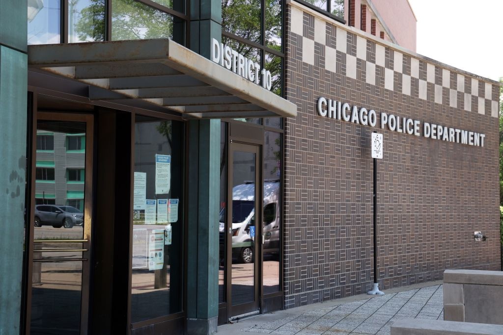 US-NEWS-CHICAGO-POLICE-MIGRANTS-TB