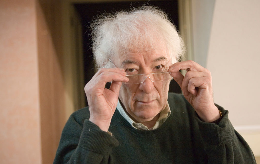 SÈamus Heaney Irish Poet And Writer Nobel Prize In Literature 1995