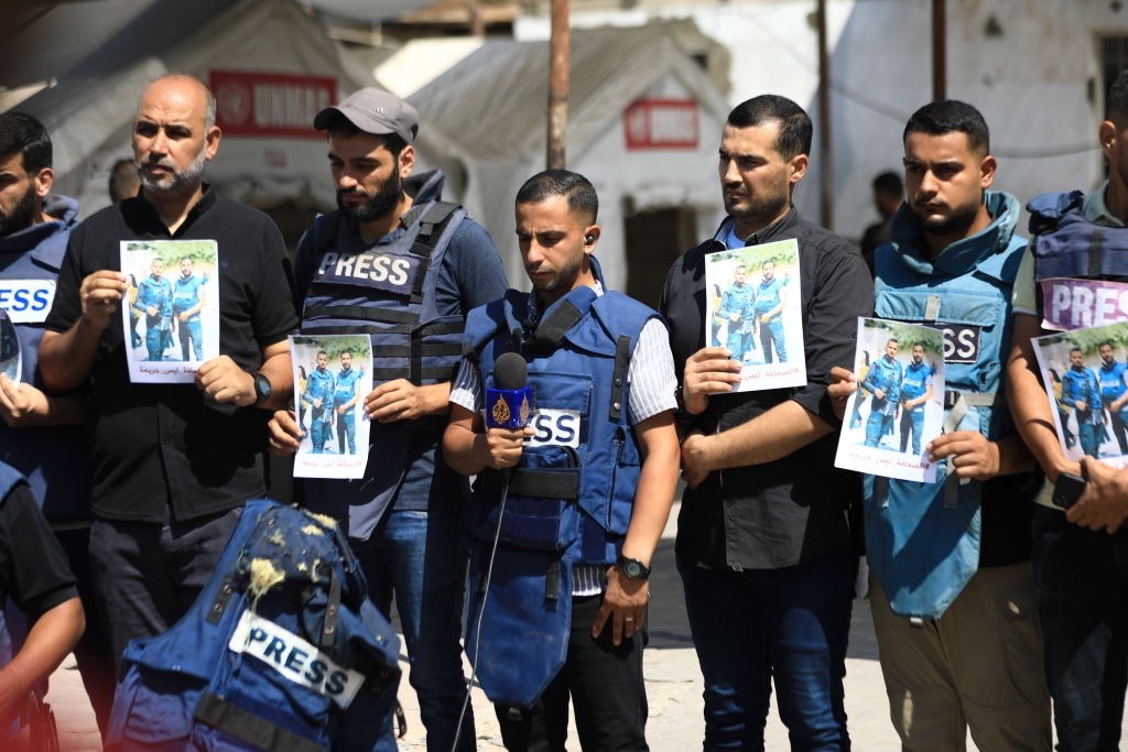Journalists protest against Israeli attacks in Gaza