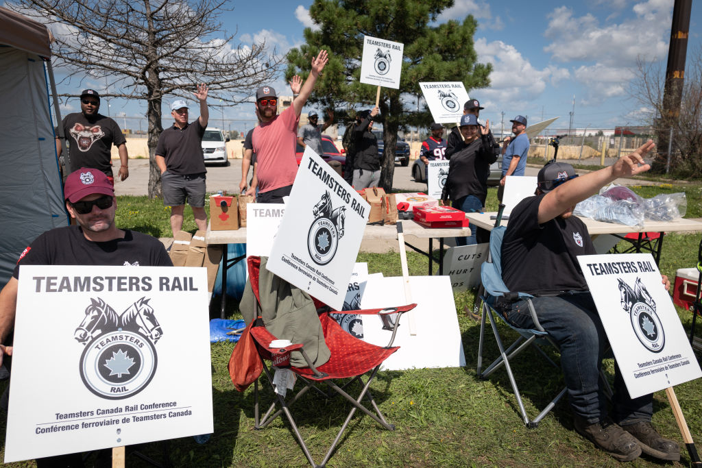 Canadian Rail Strike Set To Begin If Last Minute Deal Can't Be Reached