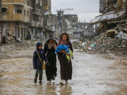 Palestinians return to Nuseirat Refugee Camp after the ceasefire and find huge devastation
