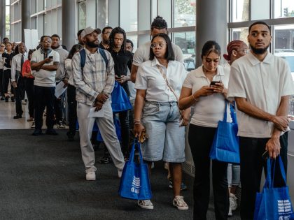 Cooks County Hosts Job Fair To Support Federal Workers Ahead Of US Jobs Report