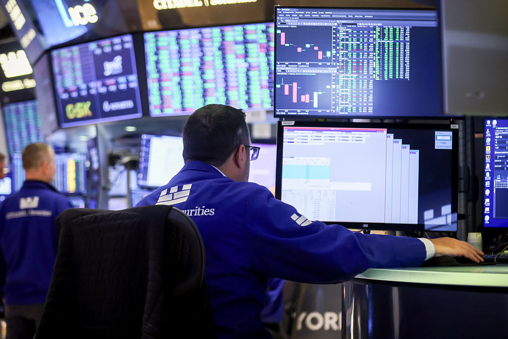 US Stocks Gain As China Tensions Ease, Broadcom Inks OpenAI Deal