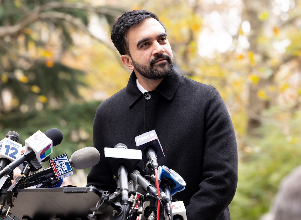 Celebrity Sightings In New York - November 20, 2025