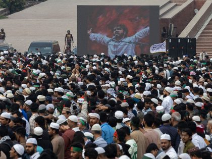 TOPSHOT-BANGLADESH-POLITICS-UNREST