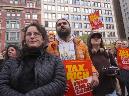 NYC-DSA holds a rally to tax the rich