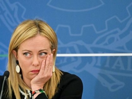 TOPSHOT-ITALY-FRANCE-POLITICS-DIPLOMACY-MIGRANTS-RESCUE