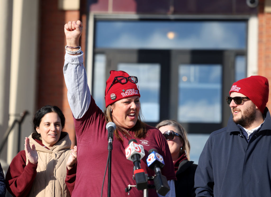 Gloucester reaches deal with educators, ending first of three North Shore strikes