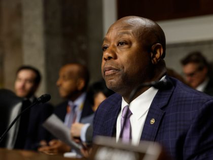 Senate Banking Committee Examines Financial Regulations In Wake Of Recent Bank Failures