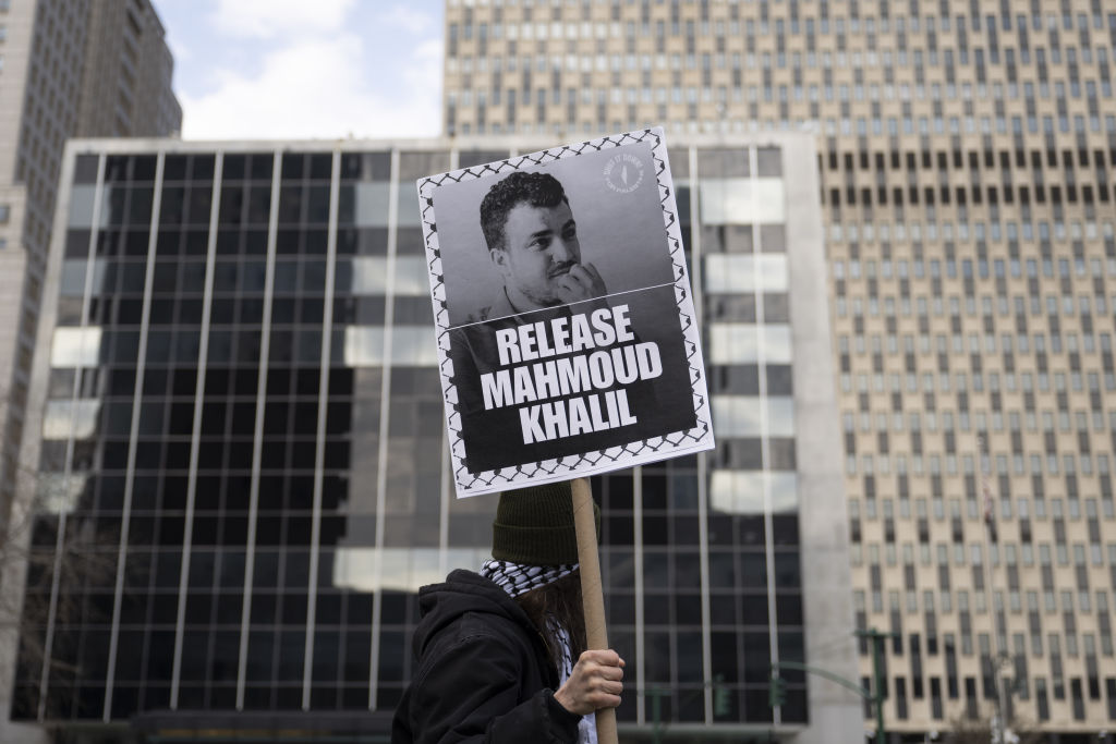 Rally for Columbia graduate Mahmoud Khalil as NY court hears deportation case