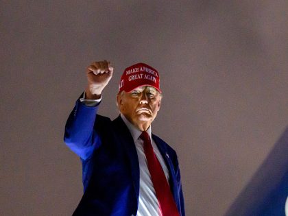 TOPSHOT-US-POLITICS-TRUMP