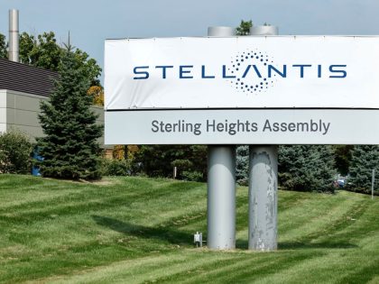 UAW Members Rally Outside Stellantis Sterling Heights Assembly Plant