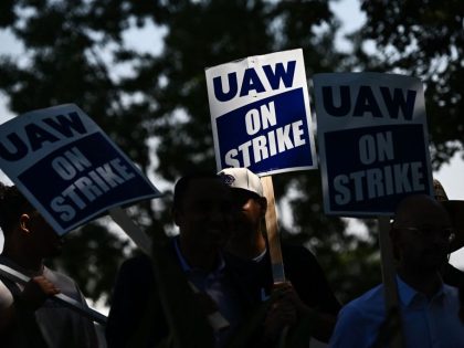 TOPSHOT-US-AUTOMOBILE-UNIONS-STRIKE