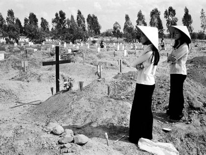 VIETNAM-WAR-CEMETERY