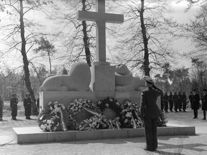 Commemoration of the dead at the National Monument at the Grebbeberg Military Field of Honor