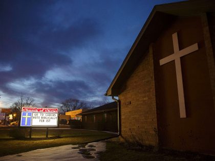 An Iowa Evangelical Pastor Leads His Coveted Flock To Ted Cruz