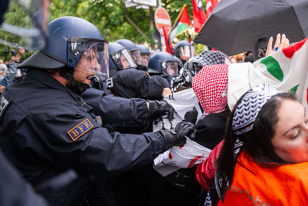 Berlin Nakba memorial demonstration: there are injured and detainees