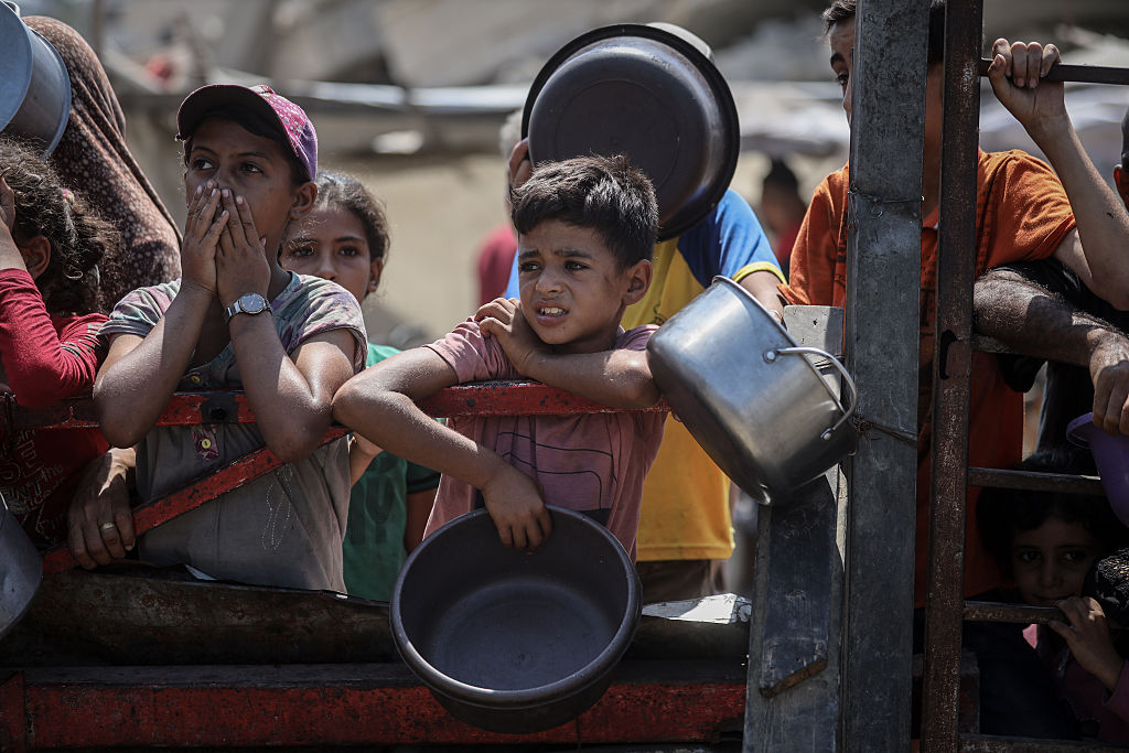Food distributed to Palestinians in Gaza condemned to starvation by Israel