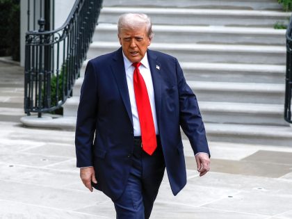 US President Donald Trump departs for White House to New York