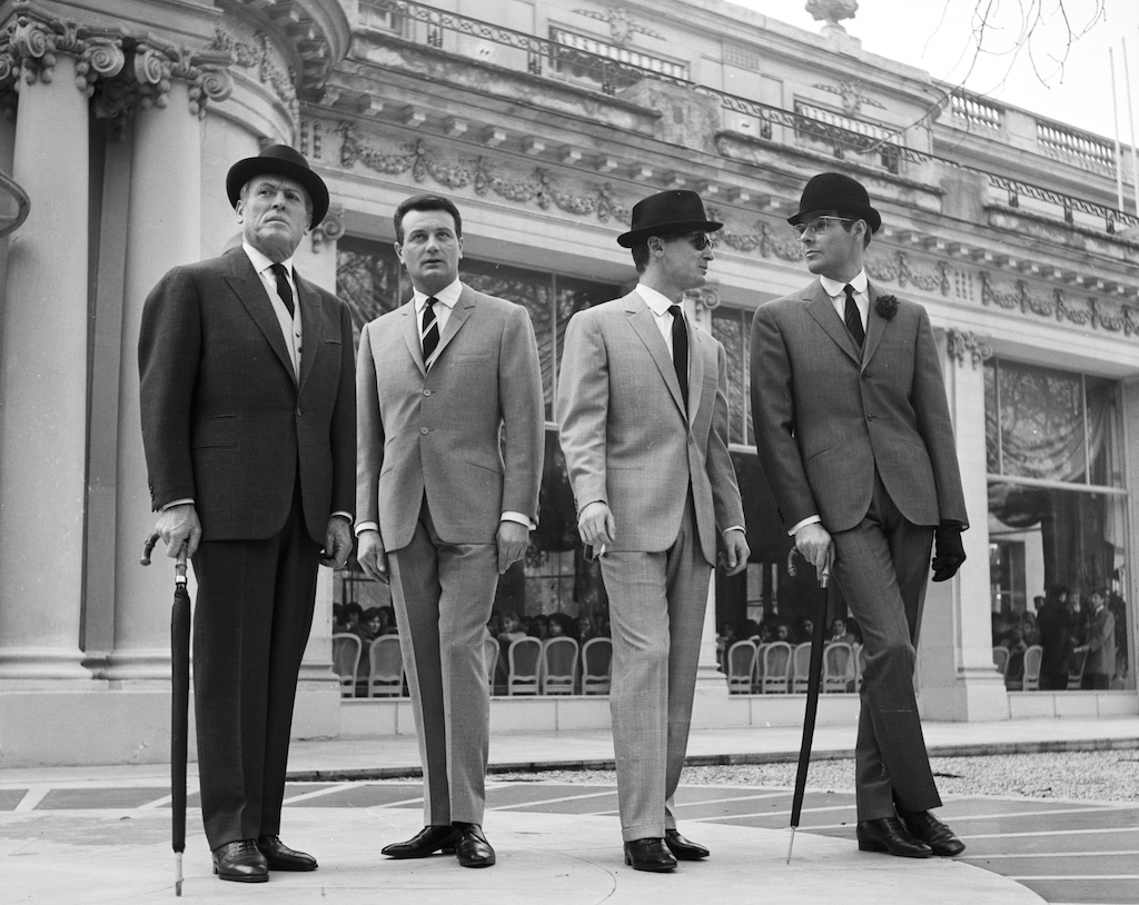 Modeling French Men's Suites