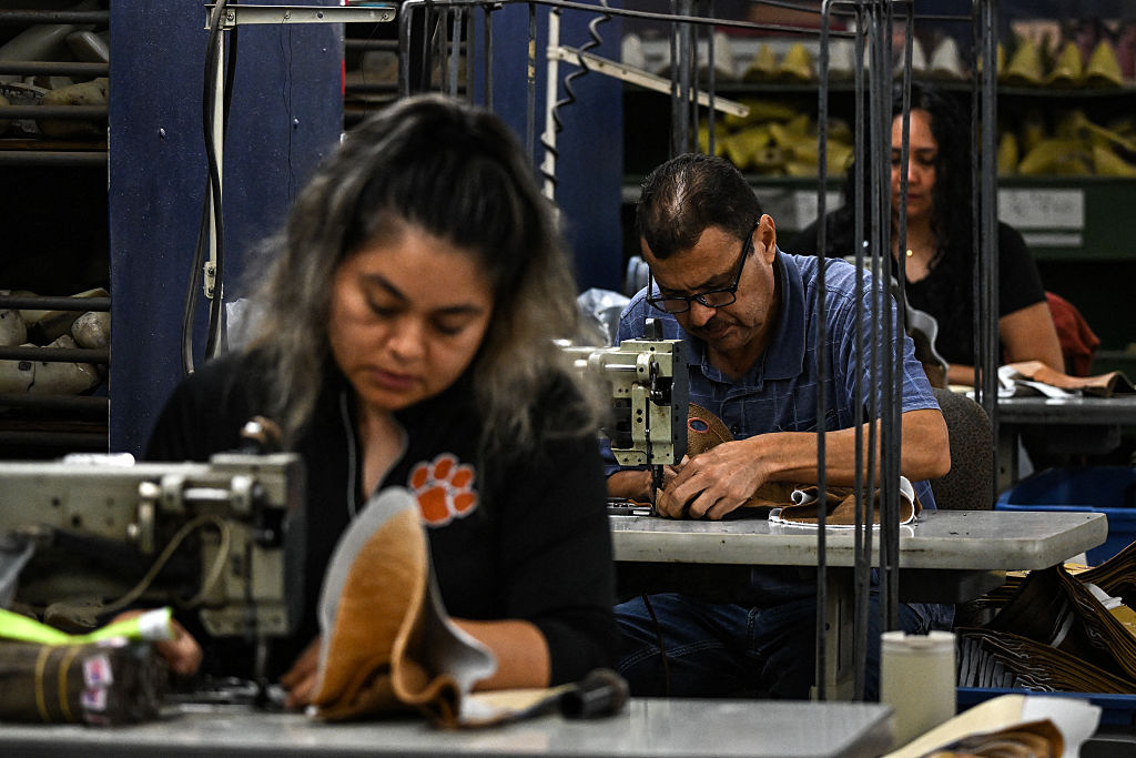 US-SAFRICA-TRADE-TARIFF-AGRICULTURE-FASHION