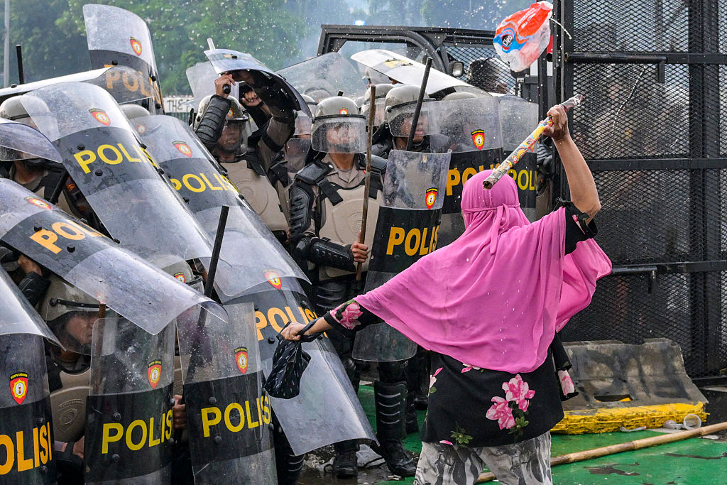 TOPSHOT-INDONESIA-POLITICS-LABOUR-PROTEST