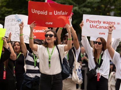 Air Canada Delays Resuming Flights As Strikers Defy Stop Order