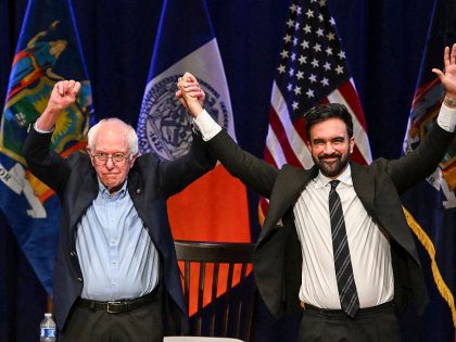 US-POLITICS-TOWNHALL-ECONOMY