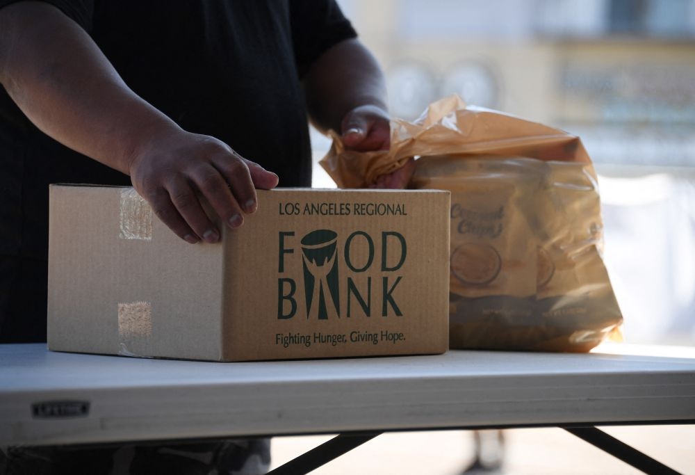 US-HEALTH-VIRUS-FOOD BANK