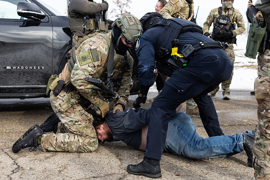 Clashes erupt outside ICE facility in Minneapolis