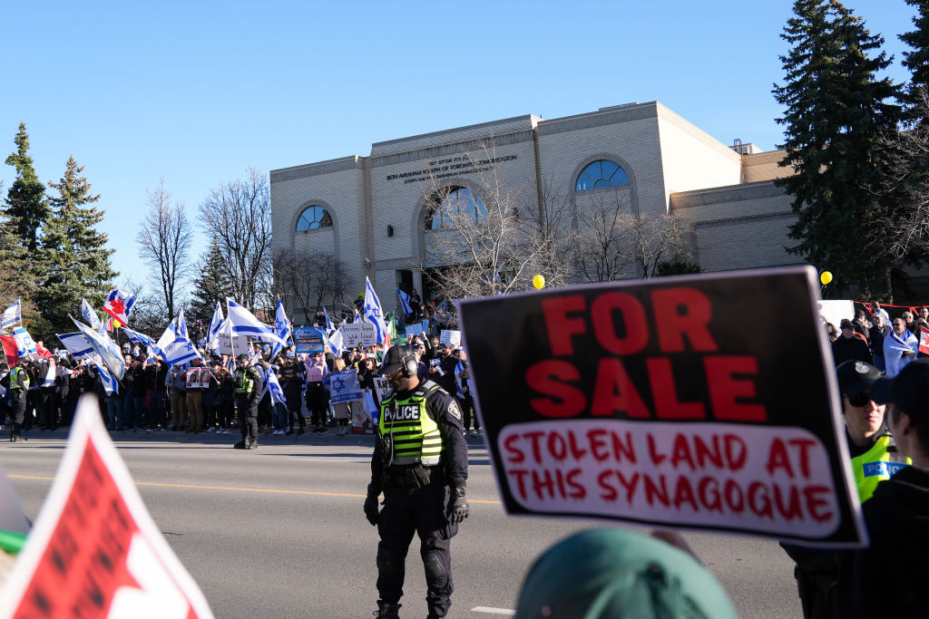 Protest outside a synagogue hosting real estate event in Canada