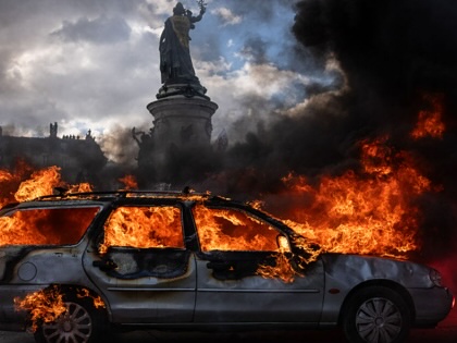 burning car in french protests