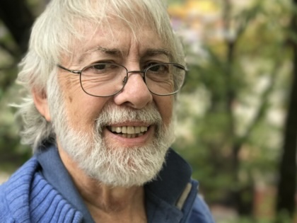 A photograph of New York City historian Mike Wallace, taken in 2017.