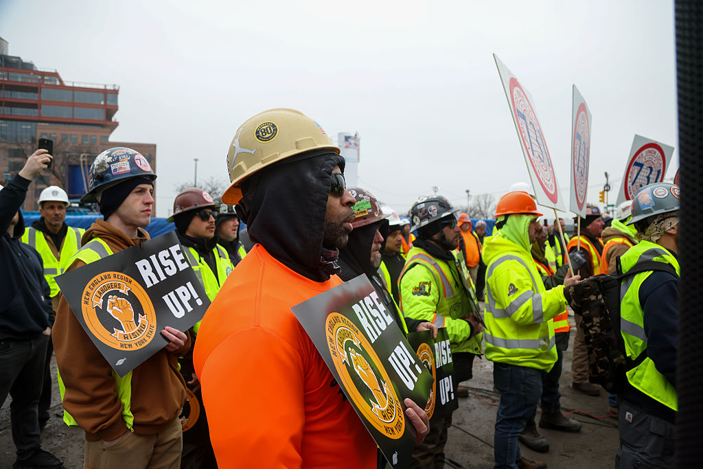 Governor Hochul Meets Construction Workers As Trump Says Government Won't Pay for NJ-NY Tunnel 'Cost Overruns'