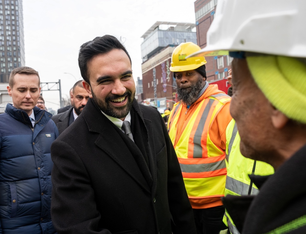 NYC Mayor Mamdani Joins DOT Workers To Fix the Williamsburg Bridge Bump