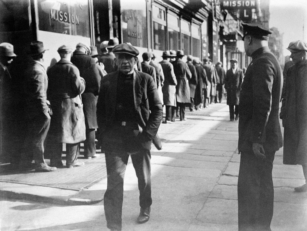 A line of unemployed New Yorkers waiting for a free meal, 1931.