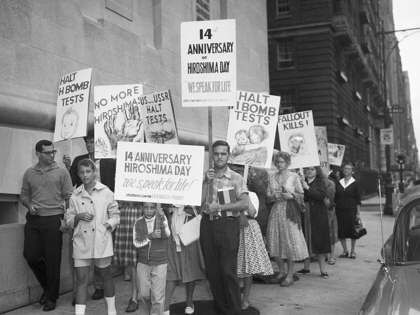 An anti–nuclear testing march on August 9, 1959, in Manhattan, organized by the Committee for a Sane Nuclear Policy (SANE).