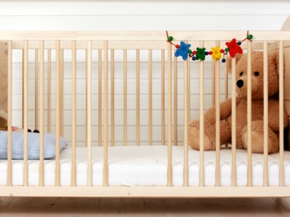 An empty crib