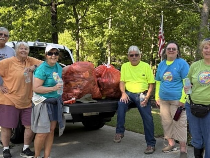 Community Works volunteers in Hart County, Georgia.