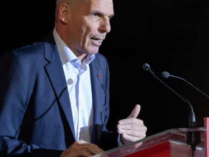 Yanis Varoufakis speaks at a preelection campaign rally in Athens before the general parliamentary elections on May 21, 2023.