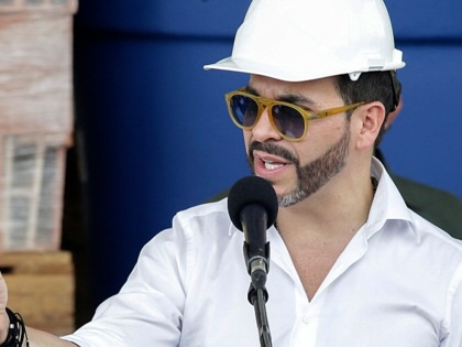 Colombia's President Abelardo de la Espriella delivers a speech in Buenaventura, Colombia, on August 24, 2026, two weeks after a 7.4-magnitude earthquake struck the region. 
