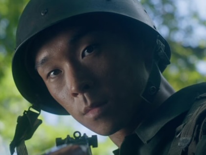 A still of a soldier in the movie "Hallan."
