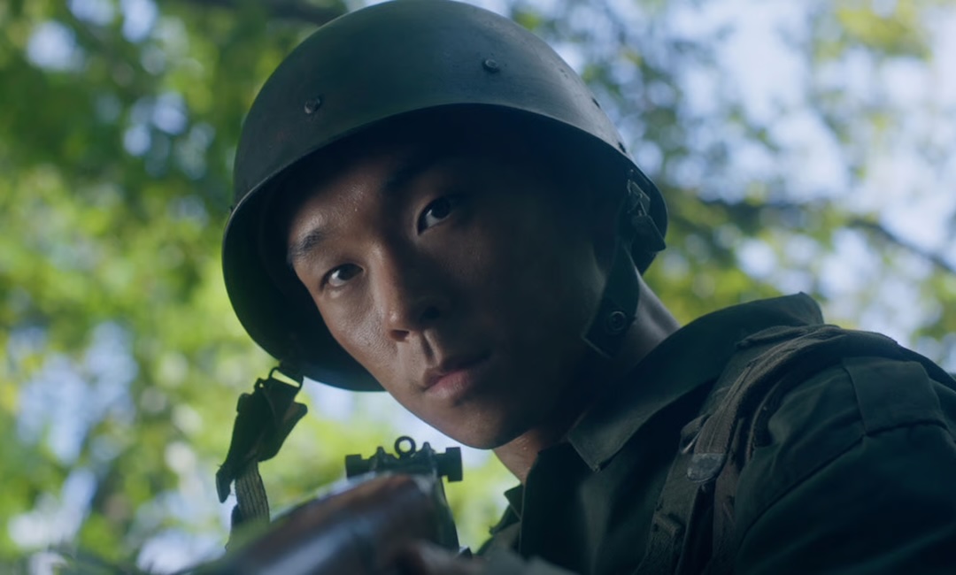 A still of a soldier in the movie "Hallan."
