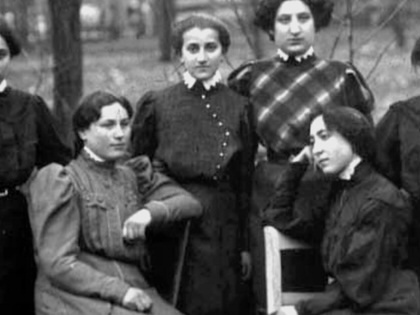 Women members of the Jewish Labour Bund, photographed in 1907.