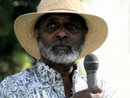 Cedric Robinson addresses a rally in September 2006.